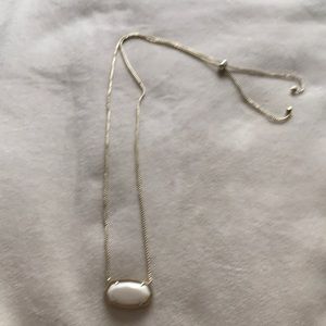 Kendra Scott adjustable Elisa necklace. 14” long adjustable gold chain.